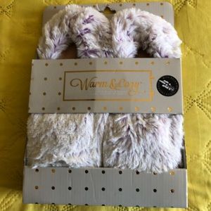 Warm & Comfy heatable/microwaveable slippers.